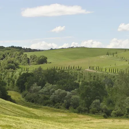 Holiday home Gorgeous In Monteroni Darbia With Kitchen Monteroni d'Arbia