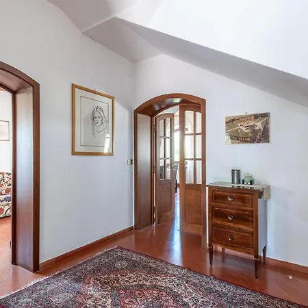 Holiday home Gorgeous In Monteroni Darbia With Kitchen