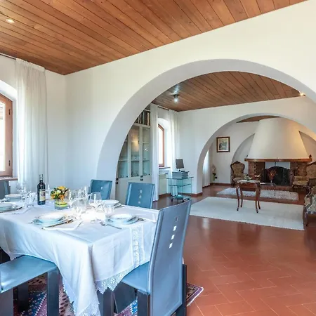 Gorgeous In Monteroni Darbia With Kitchen Сasa de vacaciones Monteroni dʼArbia