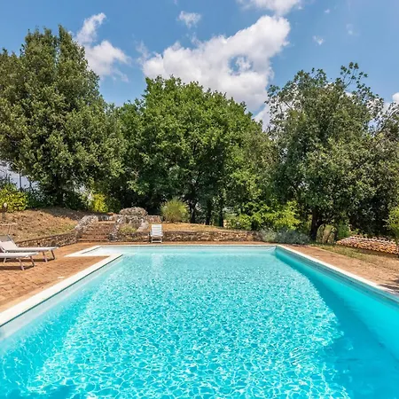 Gorgeous In Monteroni Darbia With Kitchen Casa de Férias Monteroni dʼArbia