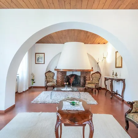 Gorgeous In Monteroni Darbia With Kitchen *