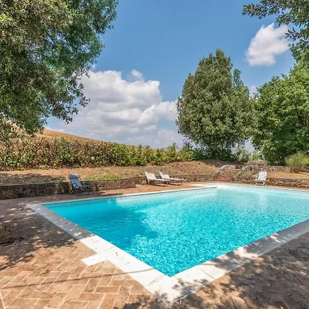 Сasa de vacaciones Gorgeous In Monteroni Darbia With Kitchen